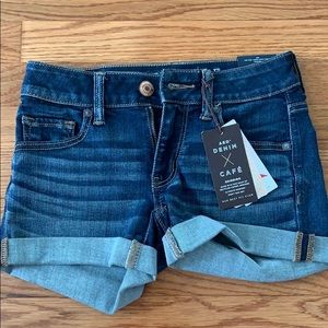 Never been worn American Eagle shorts